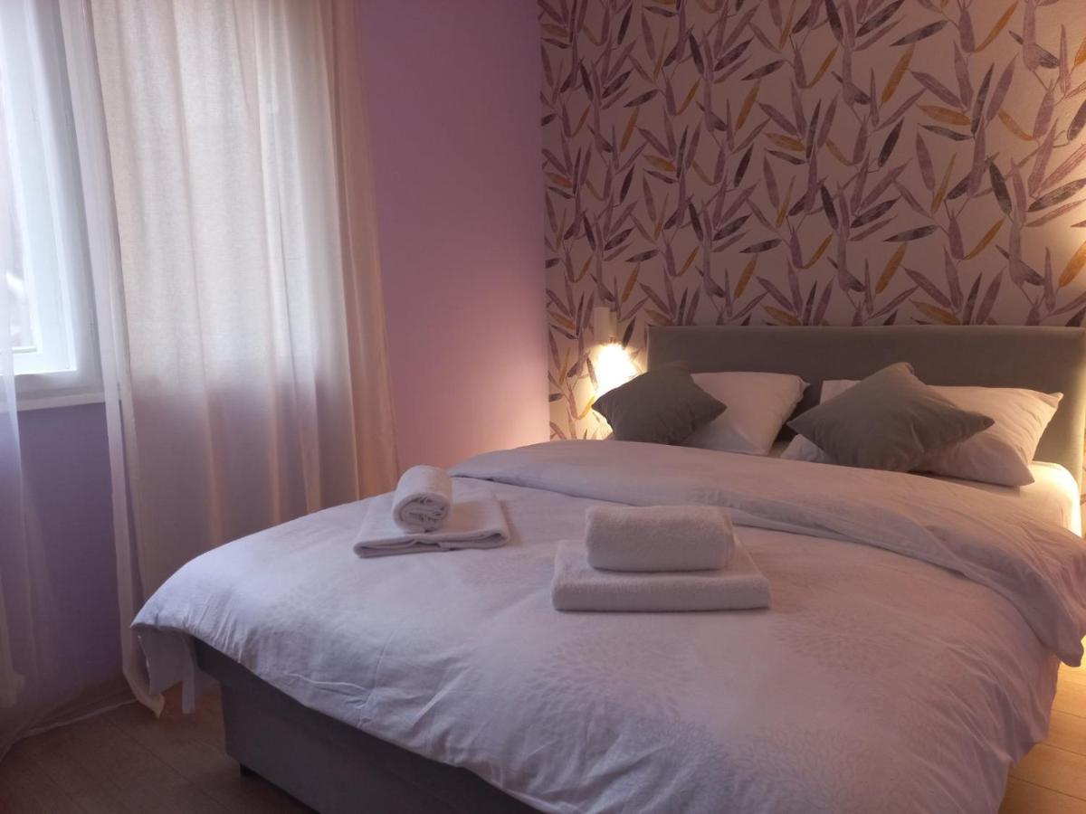 Apartman Central Place Belgrado Buitenkant foto