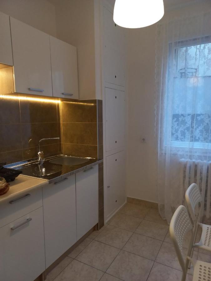 Apartman Central Place Belgrado Buitenkant foto